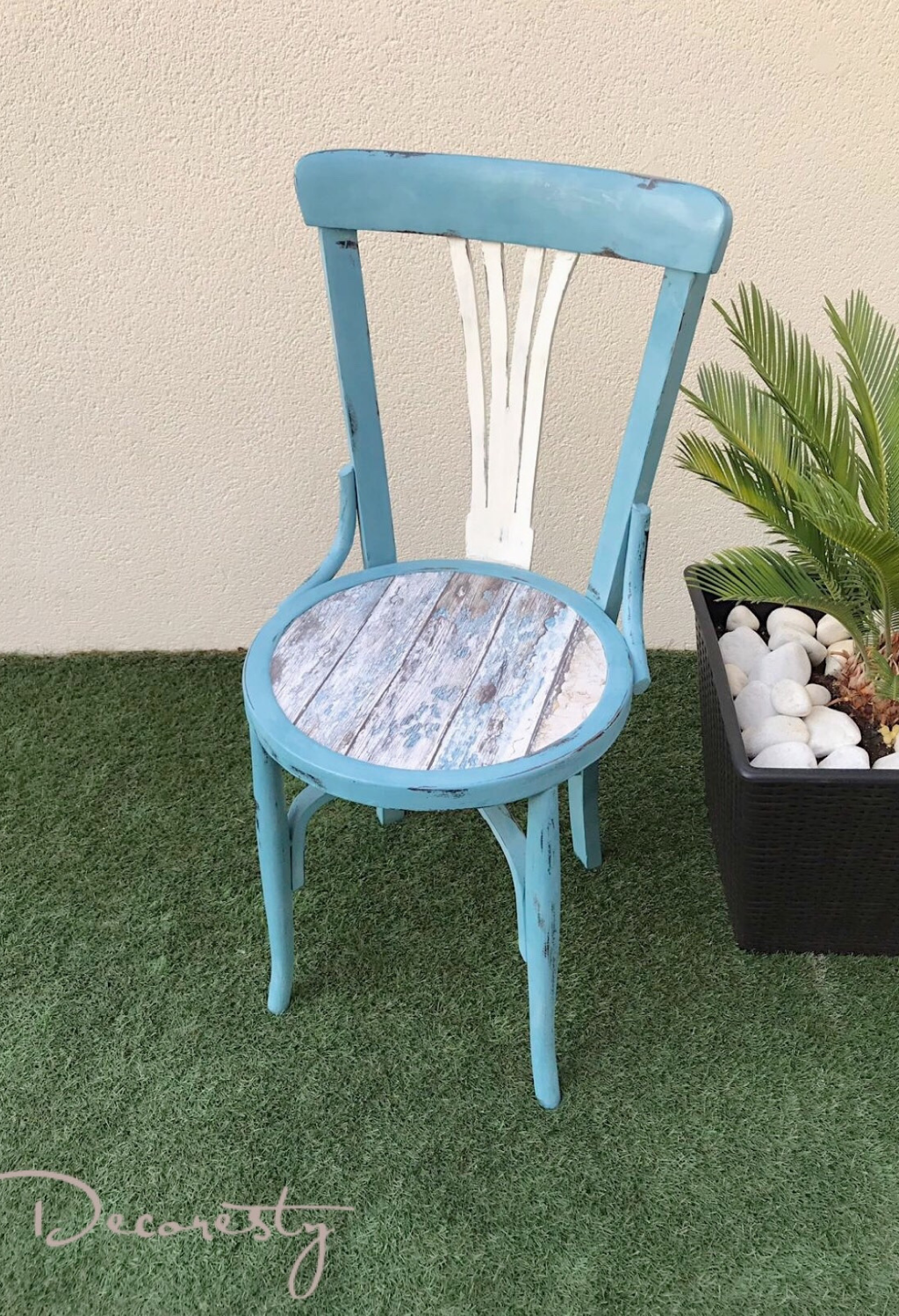 silla reciclada y pintada con chalk paint
