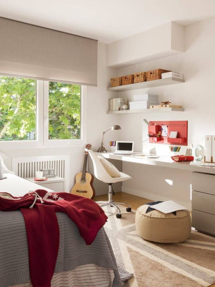 Dormitorio sencillo y funcional para adolescentes