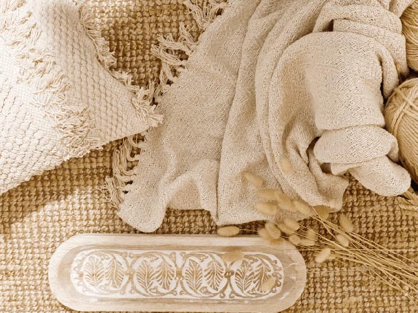 Categoría textil: cojín y plaid de fibras naturales