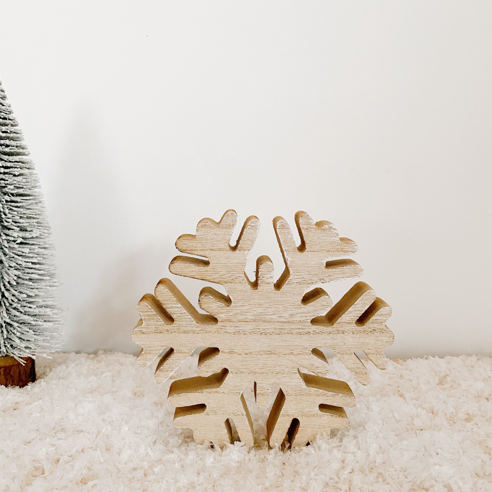 Figura copo de nieve en madera. Decoración Navidad